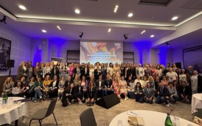 Osnaživanje učenika za demokratsko društvo: Iskustva s konferencije eTwinning škola u Nici