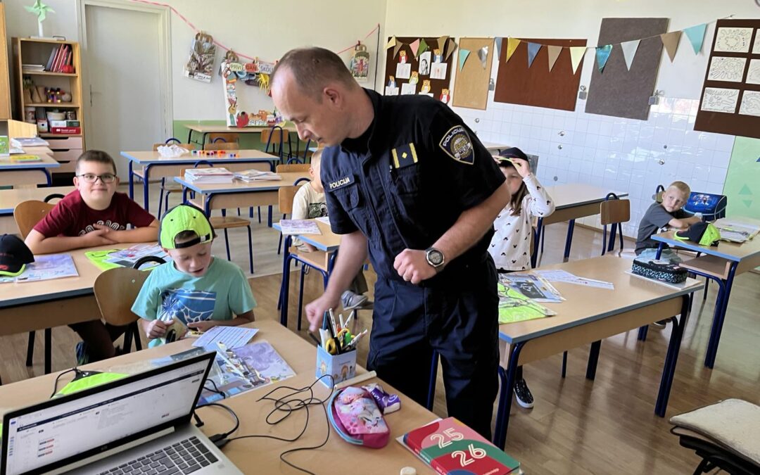 Policajac Kristijan – o sigurnosti u prometu