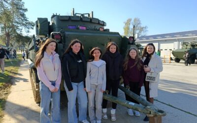 Učenici naše škole u projektu „Domovina i ja“ posjetili vojarnu i muzej u Našicama